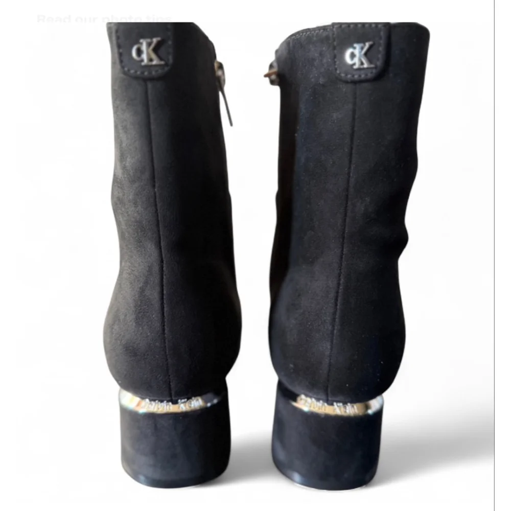 Calvin Klein Parry Suede Ankle Boots Black Size 7.5 Block Heel Booties NWB - Picture 4 of 6